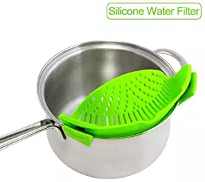 Clip on Strainer for pots pans, Snap on Strainer Made by FDA Approved, Heat Resistant Silicone, Easy to Use and Store,Dishwasher SafE (Green)